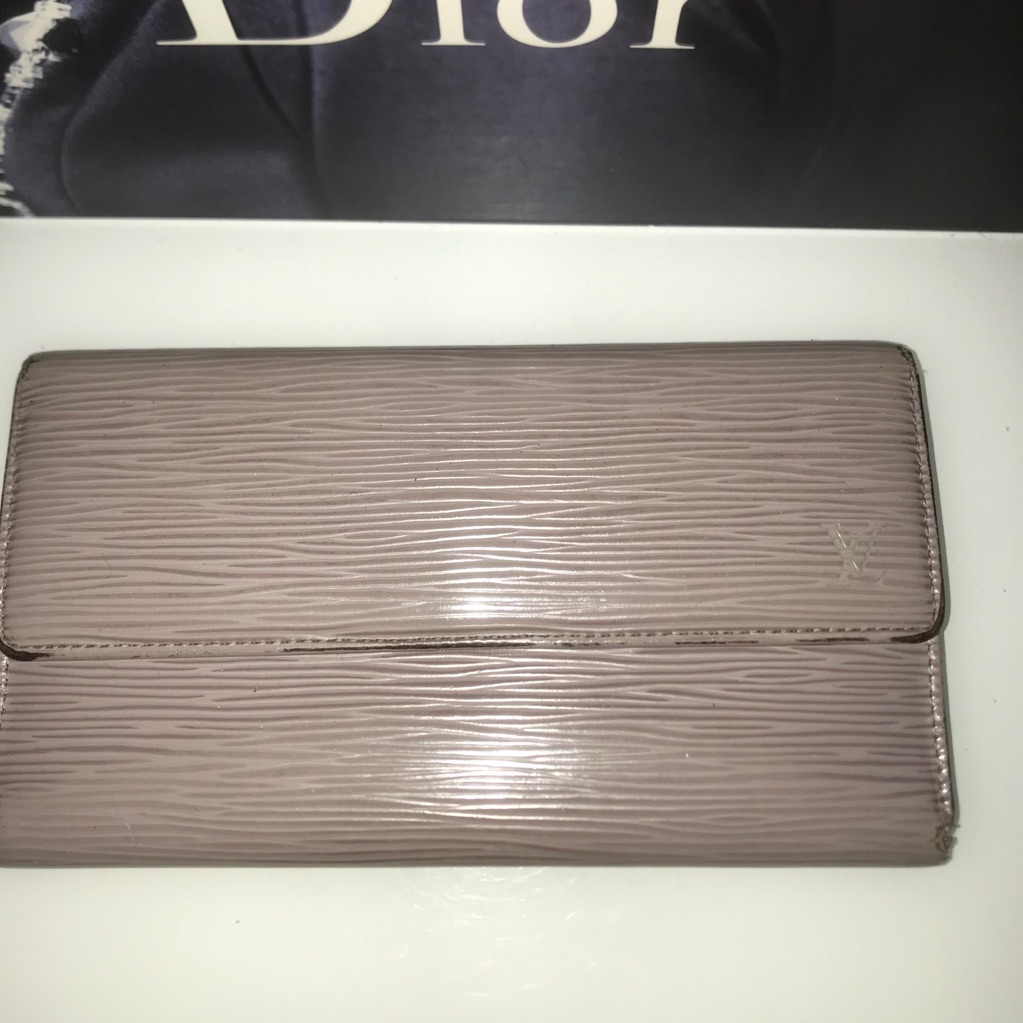 Louis Vuitton Epi Sarah Long Wallet